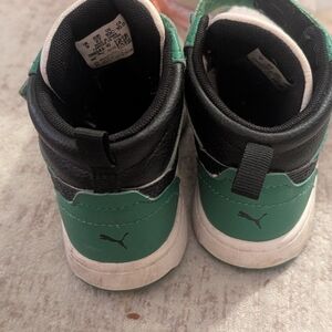 Puma Kids Black and Green Sneakers